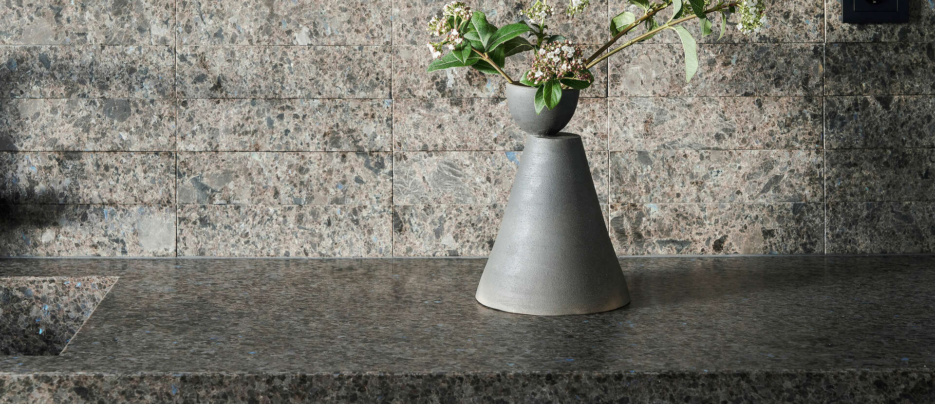 Antique - Granitt